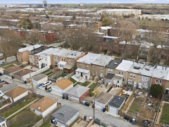 11412 S Saint Lawrence Avenue, Chicago, IL 60628