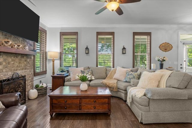 1267 Wades Branch Rd, Centerville, TN 37033
