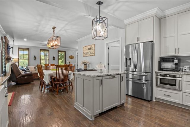 1267 Wades Branch Rd, Centerville, TN 37033