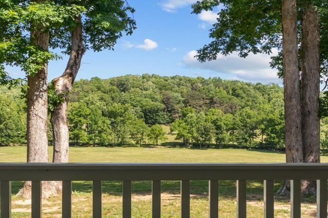1267 Wades Branch Rd, Centerville, TN 37033
