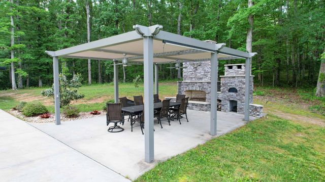 1267 Wades Branch Rd, Centerville, TN 37033