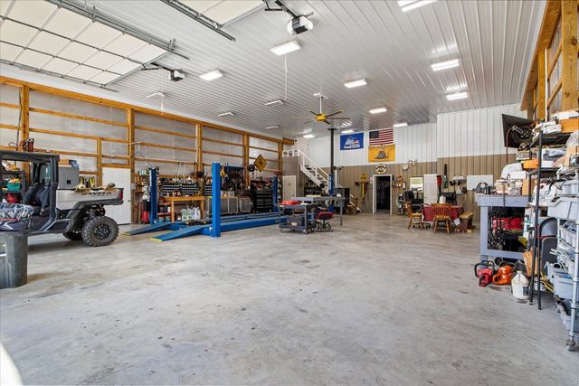 1267 Wades Branch Rd, Centerville, TN 37033