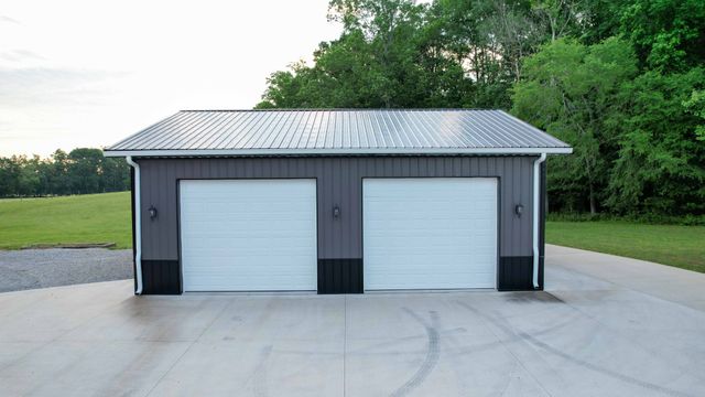1267 Wades Branch Rd, Centerville, TN 37033