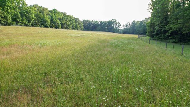 1267 Wades Branch Rd, Centerville, TN 37033