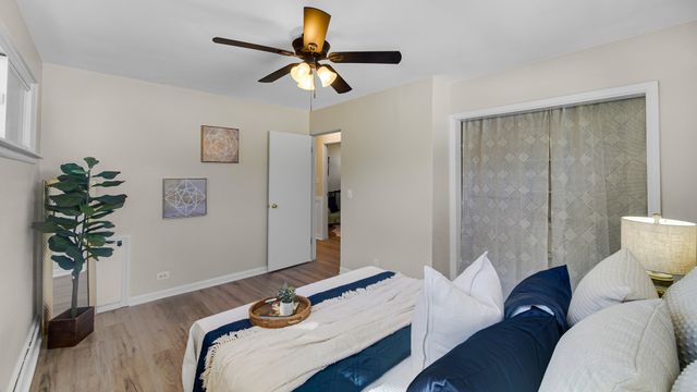 5237 S Natoma Avenue, Chicago, IL 60638