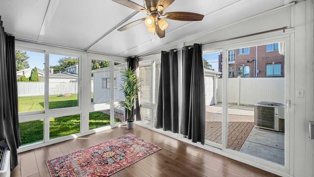 5237 S Natoma Avenue, Chicago, IL 60638