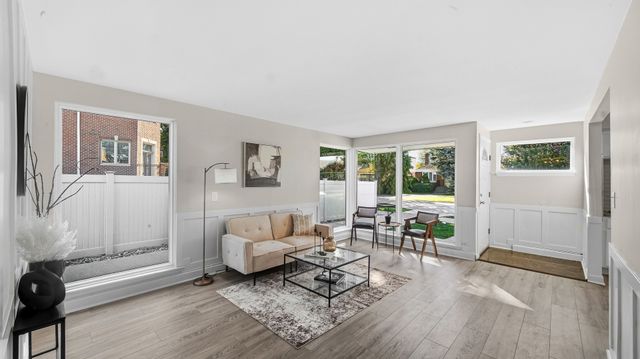 5237 S Natoma Avenue, Chicago, IL 60638