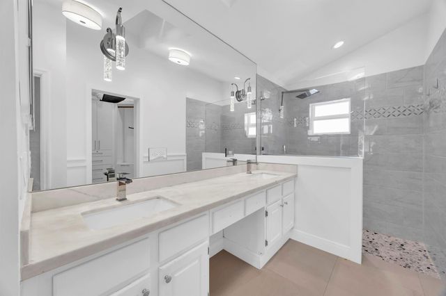 39 Dorchester Circle, Palm Beach Gardens, FL 33418