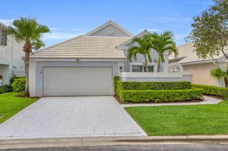 39 Dorchester Circle, Palm Beach Gardens, FL 33418