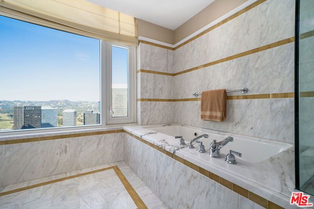 1 W Century Drive 35D, Los Angeles, CA 90067