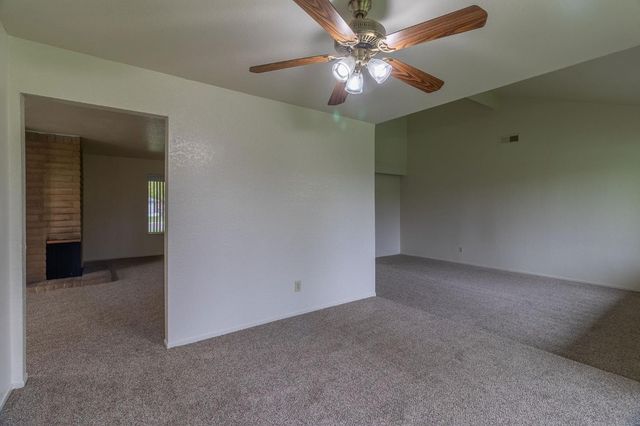 5330 Virtue Arc Dr, Stockton, CA 95207