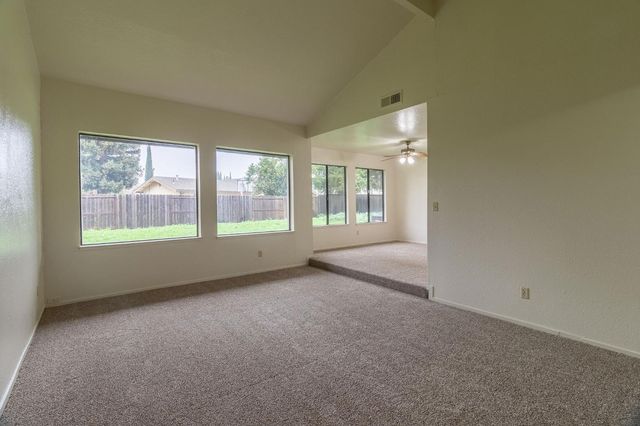 5330 Virtue Arc Dr, Stockton, CA 95207