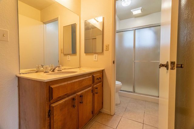 5330 Virtue Arc Dr, Stockton, CA 95207