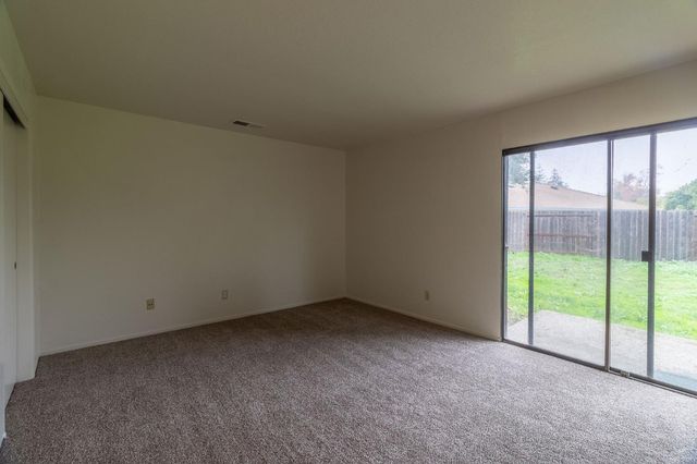 5330 Virtue Arc Dr, Stockton, CA 95207