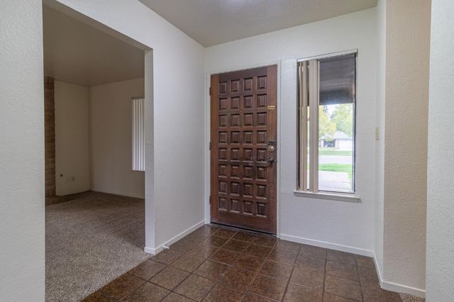 5330 Virtue Arc Dr, Stockton, CA 95207