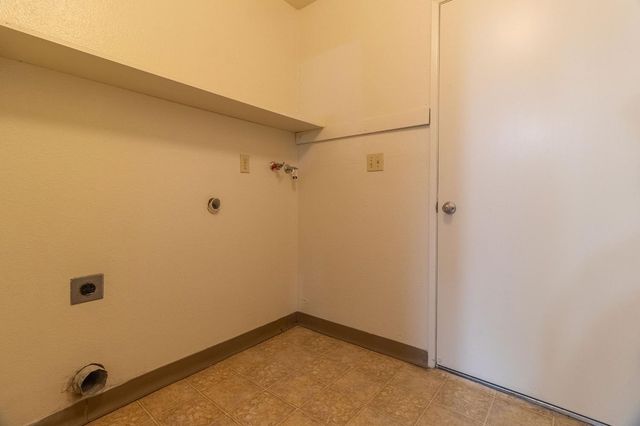 5330 Virtue Arc Dr, Stockton, CA 95207