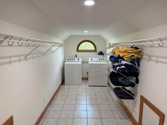 3419 Mount Vernon Drive, Vincennes, IN 47591