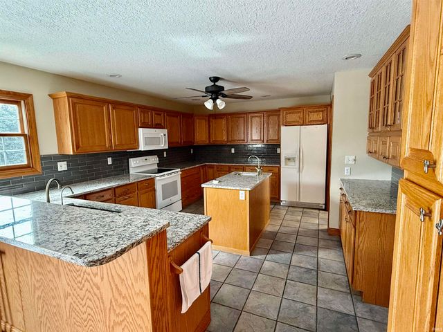 3419 Mount Vernon Drive, Vincennes, IN 47591