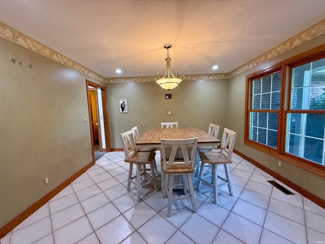 3419 Mount Vernon Drive, Vincennes, IN 47591