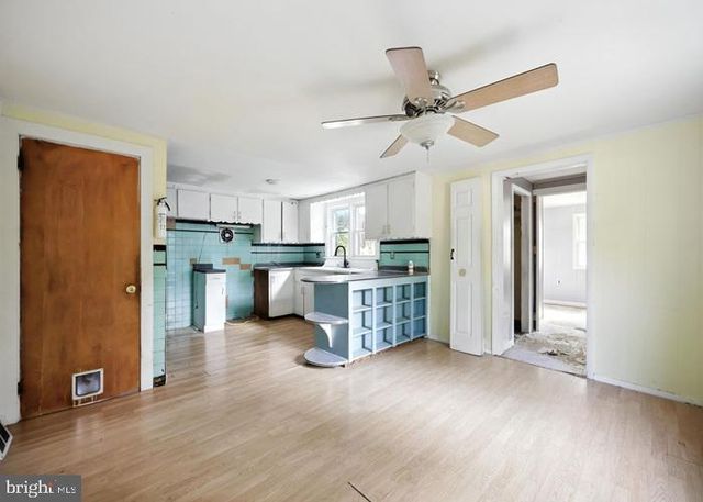 423 BINKER AVE, Berlin, NJ 08009