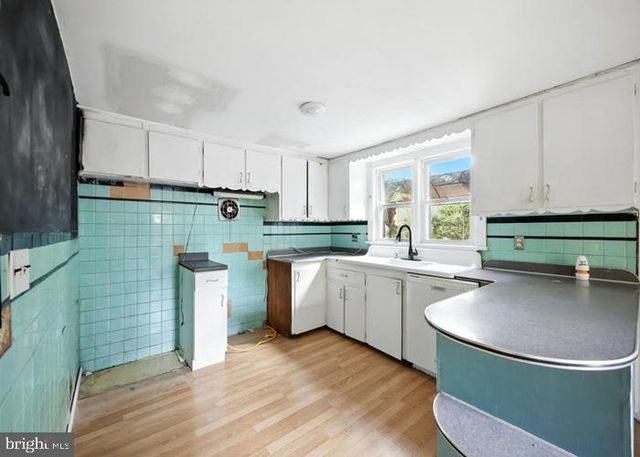 423 BINKER AVE, Berlin, NJ 08009