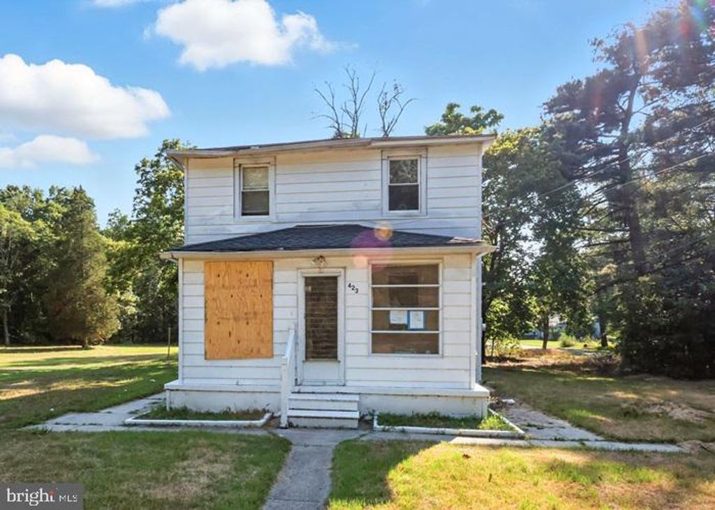 423 BINKER AVE, Berlin, NJ 08009