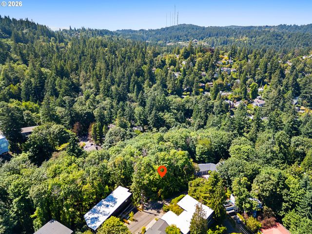 Sw SHERWOOD Pl 53, Portland, OR 97201