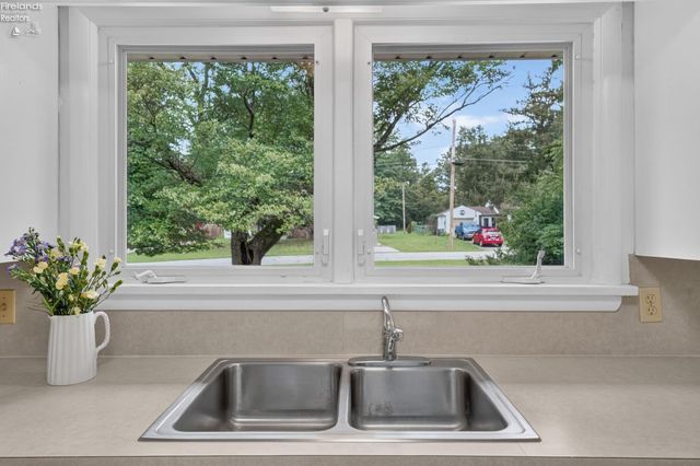 59 Shipherd, Oberlin, OH 44074