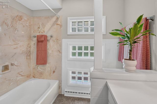 59 Shipherd, Oberlin, OH 44074