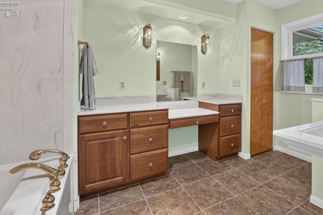 59 Shipherd, Oberlin, OH 44074