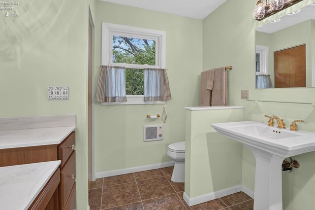 59 Shipherd, Oberlin, OH 44074