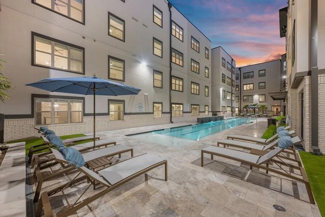 1888 Brittmoore Road 1115, Houston, TX 77043