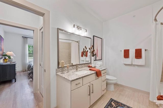 1888 Brittmoore Road 1115, Houston, TX 77043
