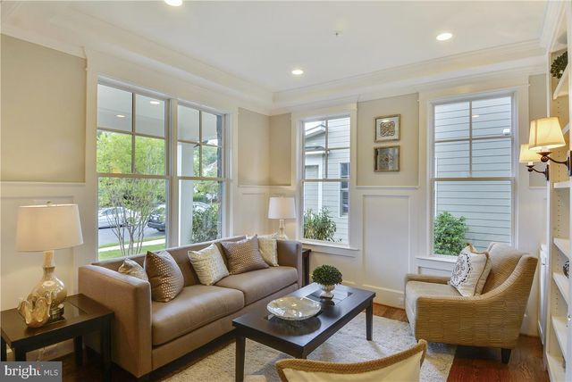 4510 MAPLE AVE, Bethesda, MD 20814