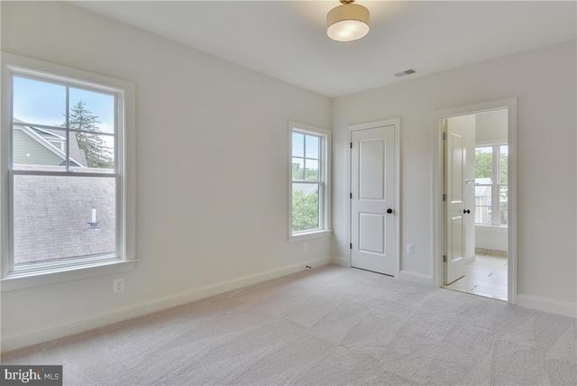 4510 MAPLE AVE, Bethesda, MD 20814