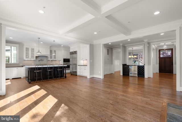4510 MAPLE AVE, Bethesda, MD 20814
