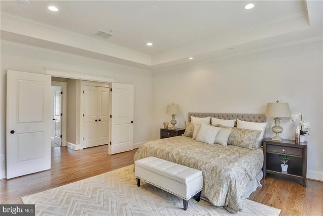 4510 MAPLE AVE, Bethesda, MD 20814
