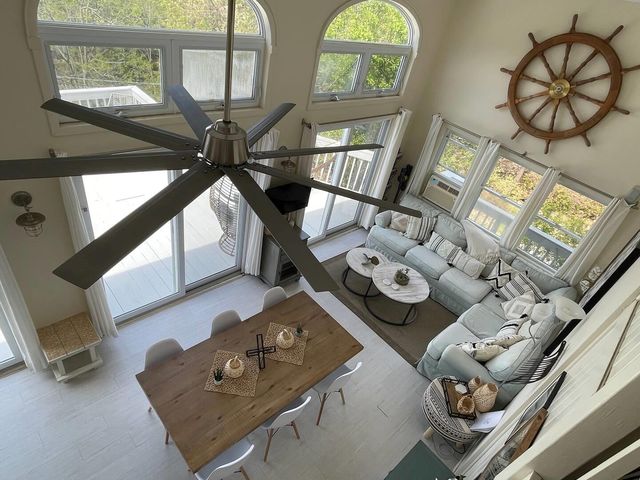 379 Oakleigh Avenue, Baiting Hollow, NY 11933