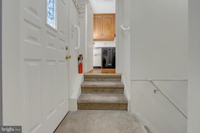 2203 ALLWOOD DR, Bethlehem, PA 18018