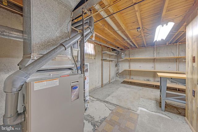 2203 ALLWOOD DR, Bethlehem, PA 18018