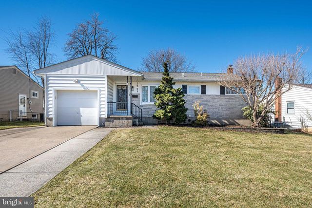 2203 ALLWOOD DR, Bethlehem, PA 18018