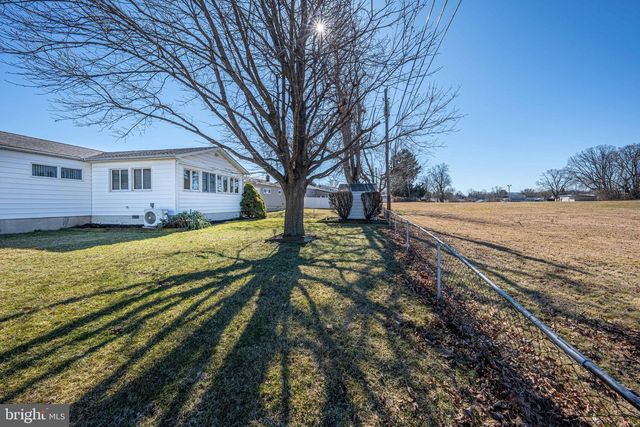 2203 ALLWOOD DR, Bethlehem, PA 18018