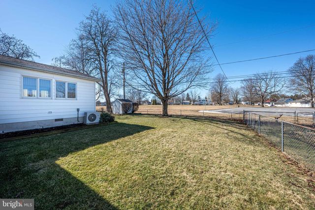 2203 ALLWOOD DR, Bethlehem, PA 18018