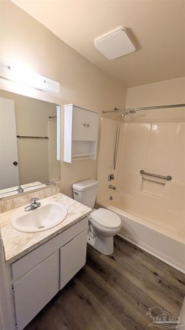 6288 Hamilton Bridge Rd 204, Milton, FL 32570