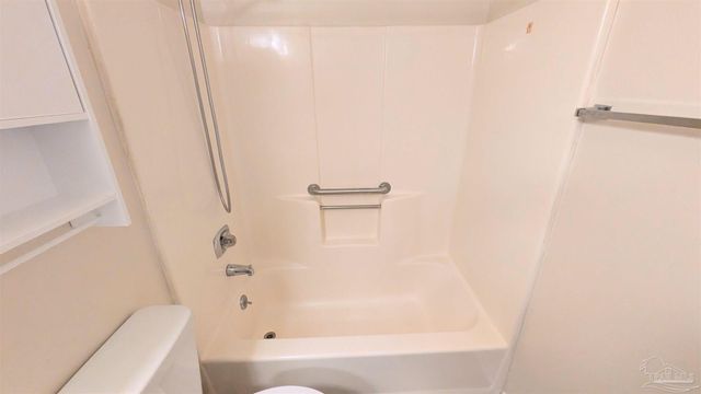 6288 Hamilton Bridge Rd 204, Milton, FL 32570