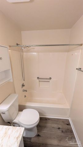 6288 Hamilton Bridge Rd 204, Milton, FL 32570