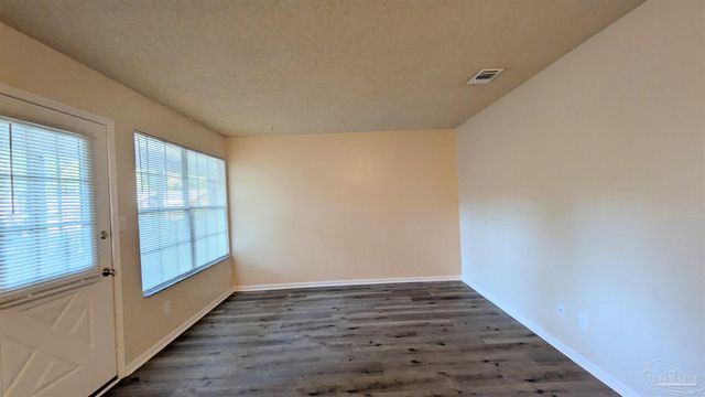 6288 Hamilton Bridge Rd 204, Milton, FL 32570