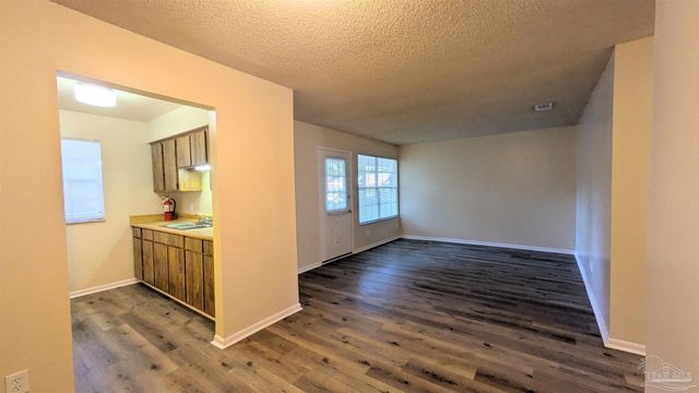 6288 Hamilton Bridge Rd 204, Milton, FL 32570