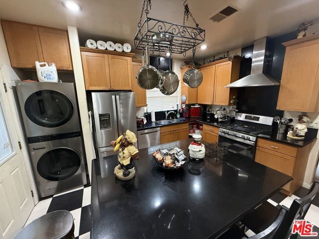 7810 La Salle Avenue, Los Angeles, CA 90047