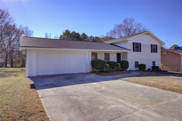 2104 Moon SW Drive, Conyers, GA 30094